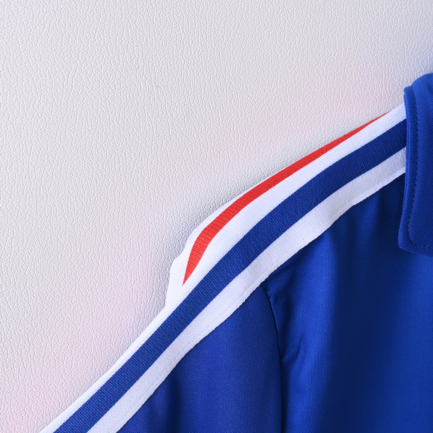 🔵⚪🔴Φανέλα France 1984 Retro Jersey – Platini’s Triumph