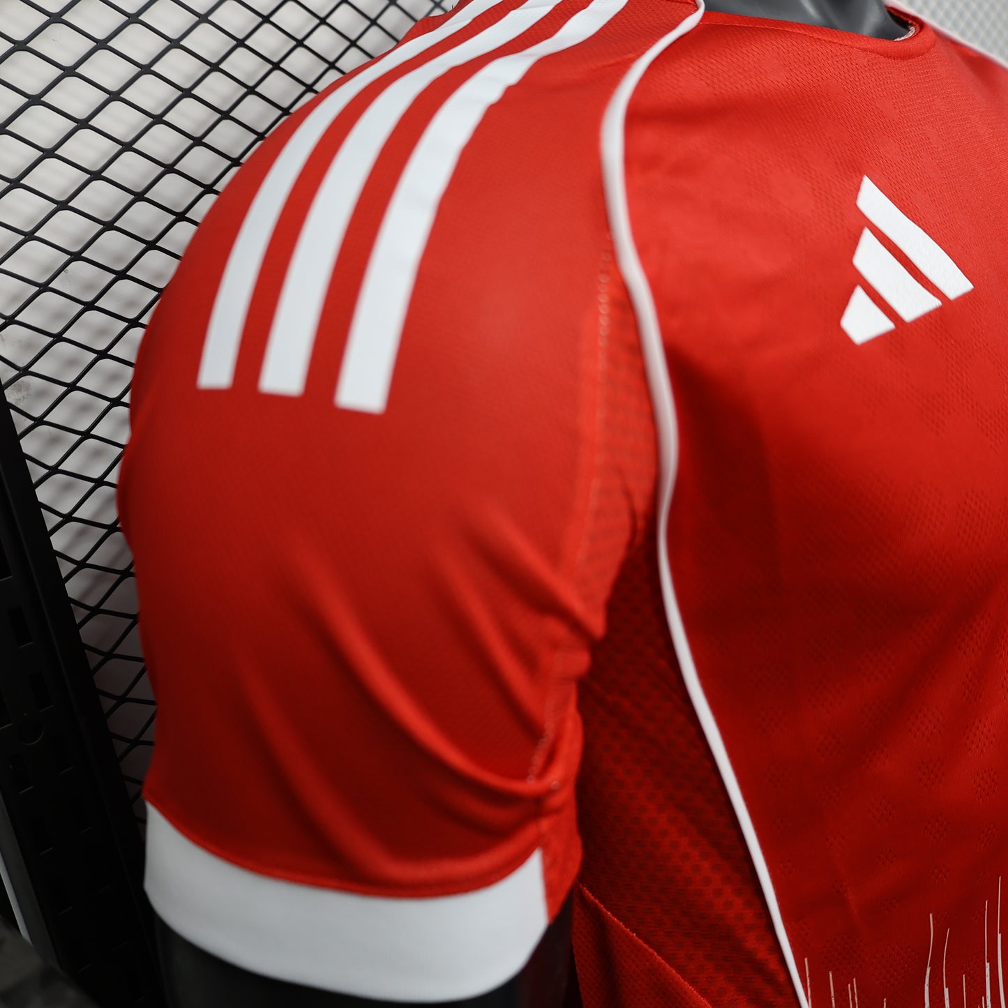 🔴 Φανέλα Bayern Munich Home 2025 Soundwave Red Editio