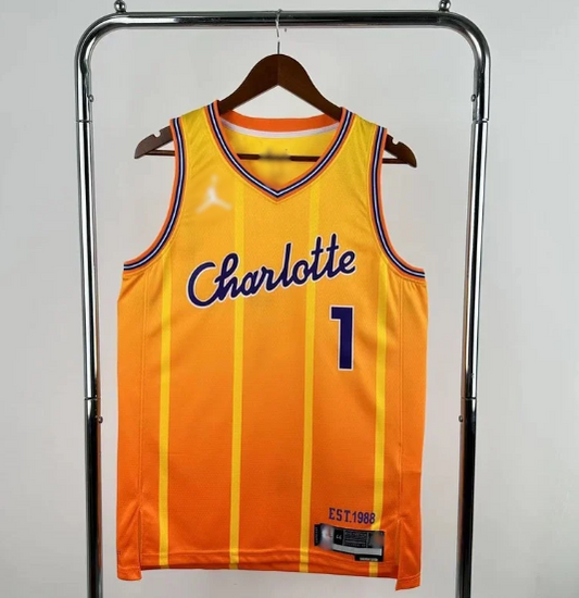 Σάρλοτ Χόρνετς 1 Custom