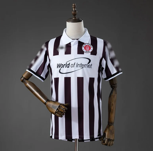 Ζανκτ Πάουλι (RETRO 00/01 Home ) Custom