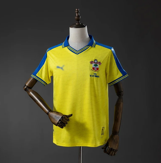 Σαουθάμπτον Εκτός 2026/27 Custom