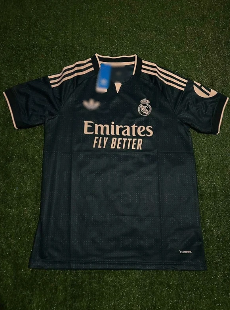 Ρεάλ Μαδρίτης Εκτός 2026/27 ( ΣΚΕΤΗ ) Custom👑