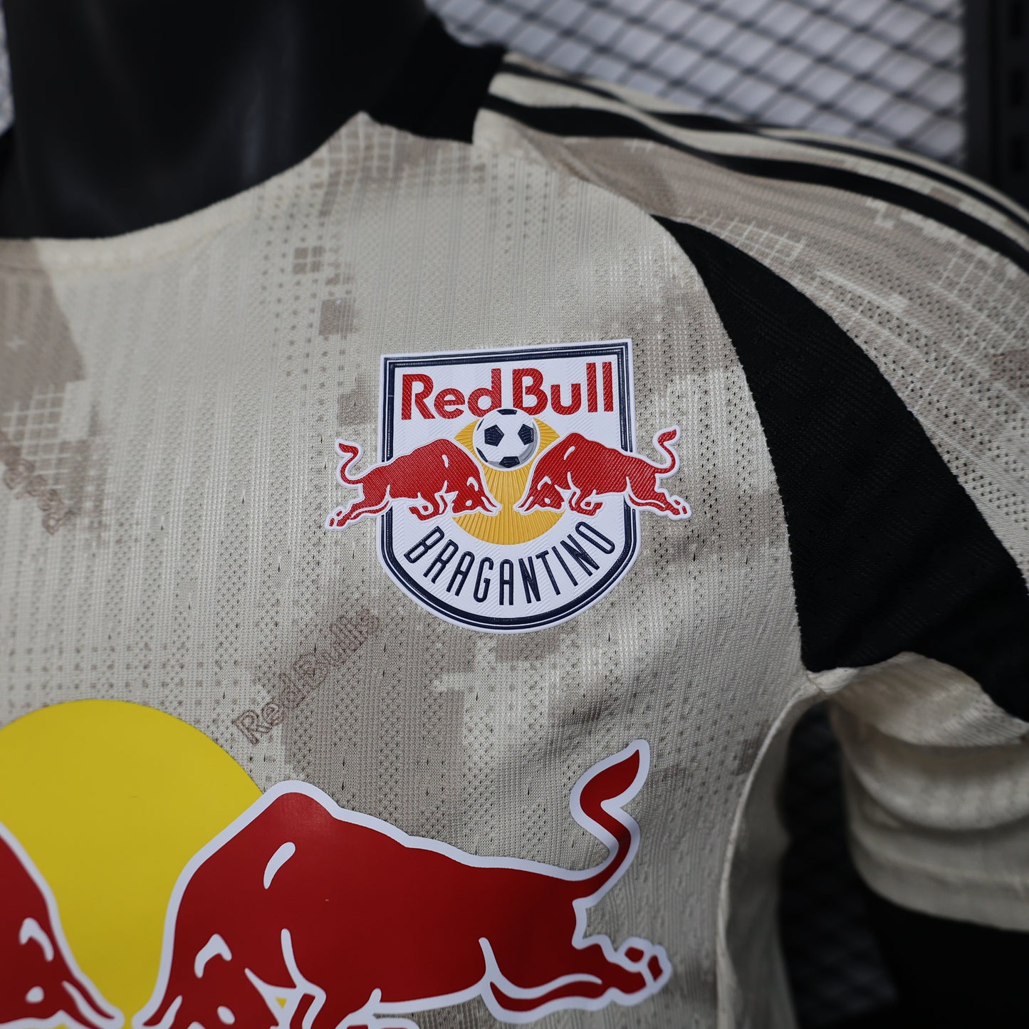 ⚪️ Φανέλα RB Leipzig Away Urban Charge Editio