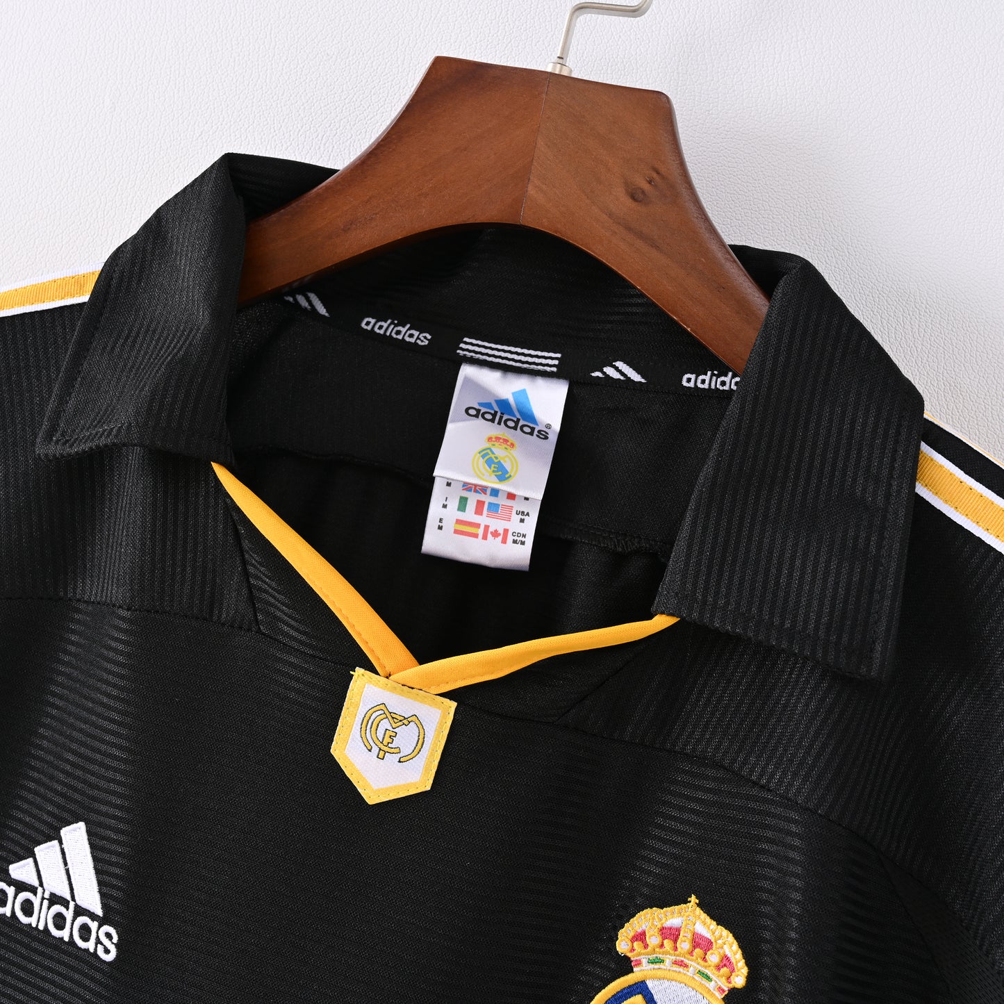 ⚫🟡 Φανέλα Real Madrid 1998-99 Away Jersey – The TEKA Legacy