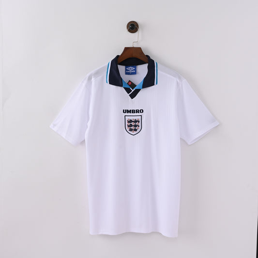 🟥⬜Φανέλα Retro Αγγλίας – Umbro Edition (90s Inspired)